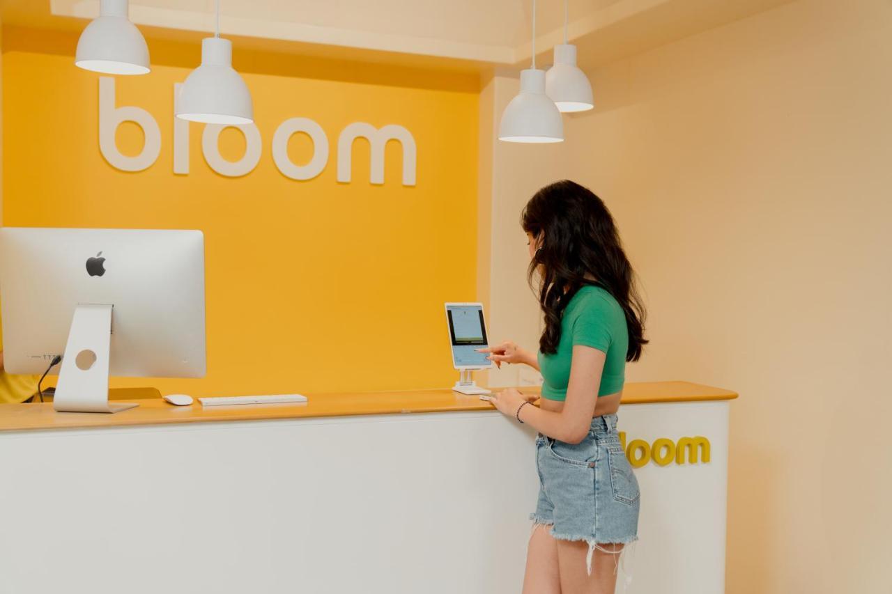 Bloom Hotel - Sector 62 โนอิดา ภายนอก รูปภาพ