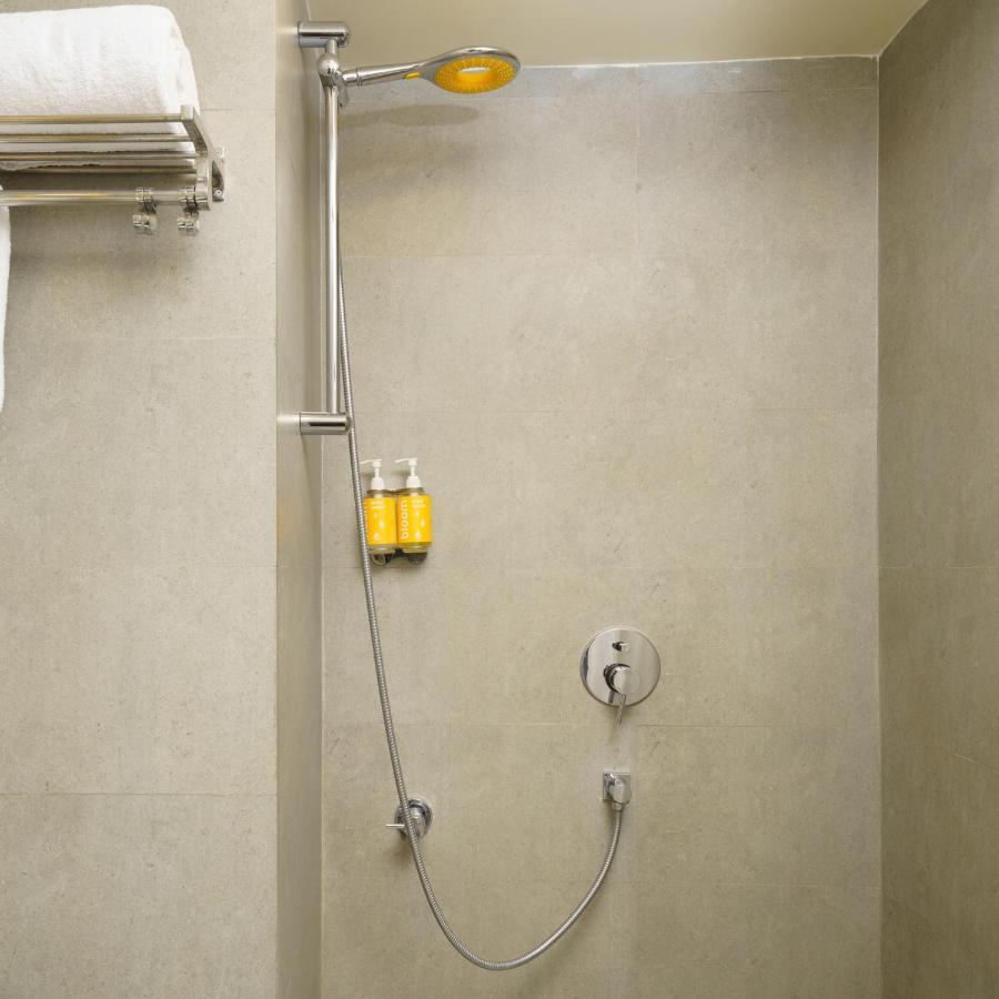 Bloom Hotel - Sector 62 โนอิดา ภายนอก รูปภาพ